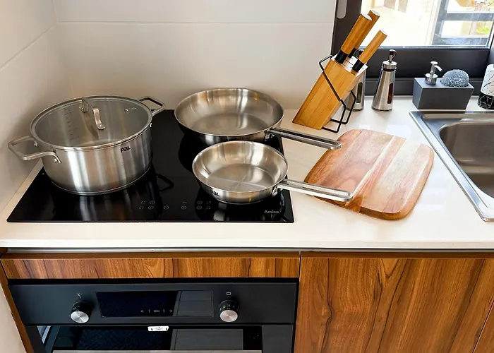 Daire Sunset Balcony And Espresso Station