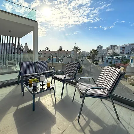 Апартаменты Sunset Balcony And Espresso Station *