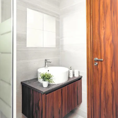 Sunset Balcony And Espresso Station Apartment *