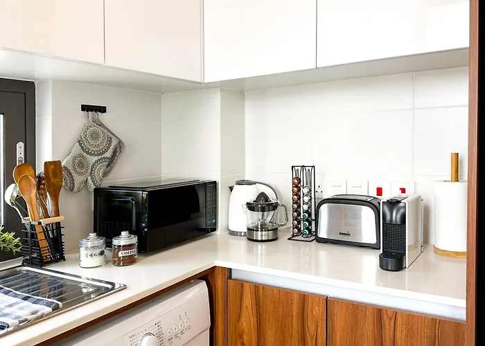 Sunset Balcony And Espresso Station Apartment Larnaca