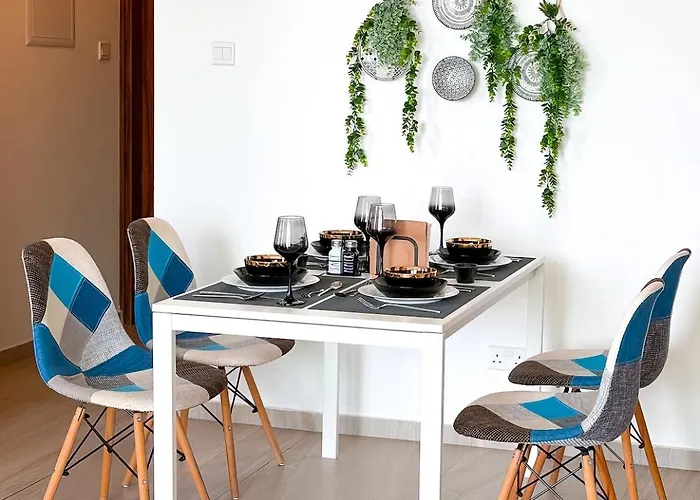 Sunset Balcony And Espresso Station Apartment Larnaca